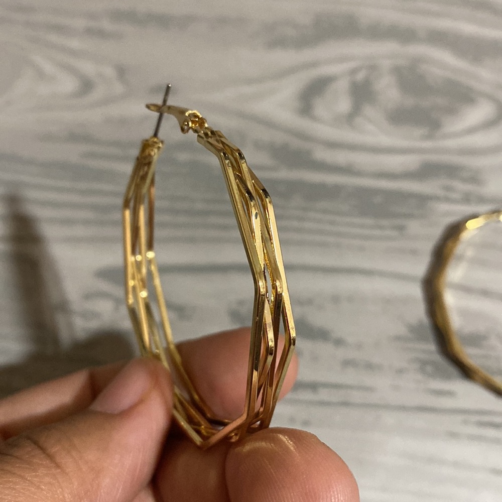 Ettika Geometric 14K Gold Plated 2” Hoop Earrings - Picture 2 of 2